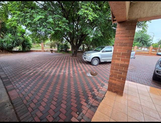 3 BEDROOM HOUSE FOR SALE IN DORINGKLOOF